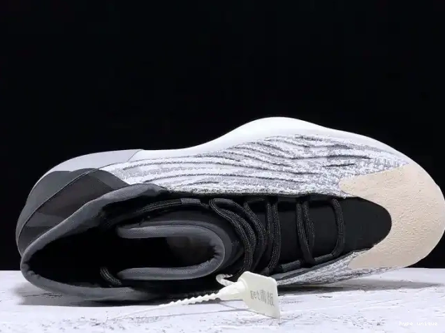 hype Basketball Yeezy Adidas Quantum EG1535 0524